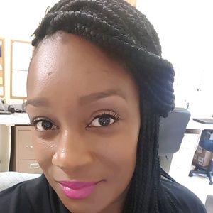 Meet your Posher, Latasha