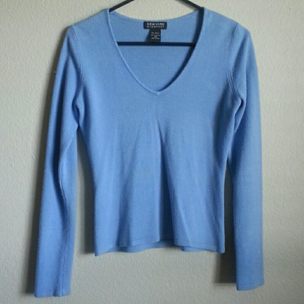 V-neck soft sweater
