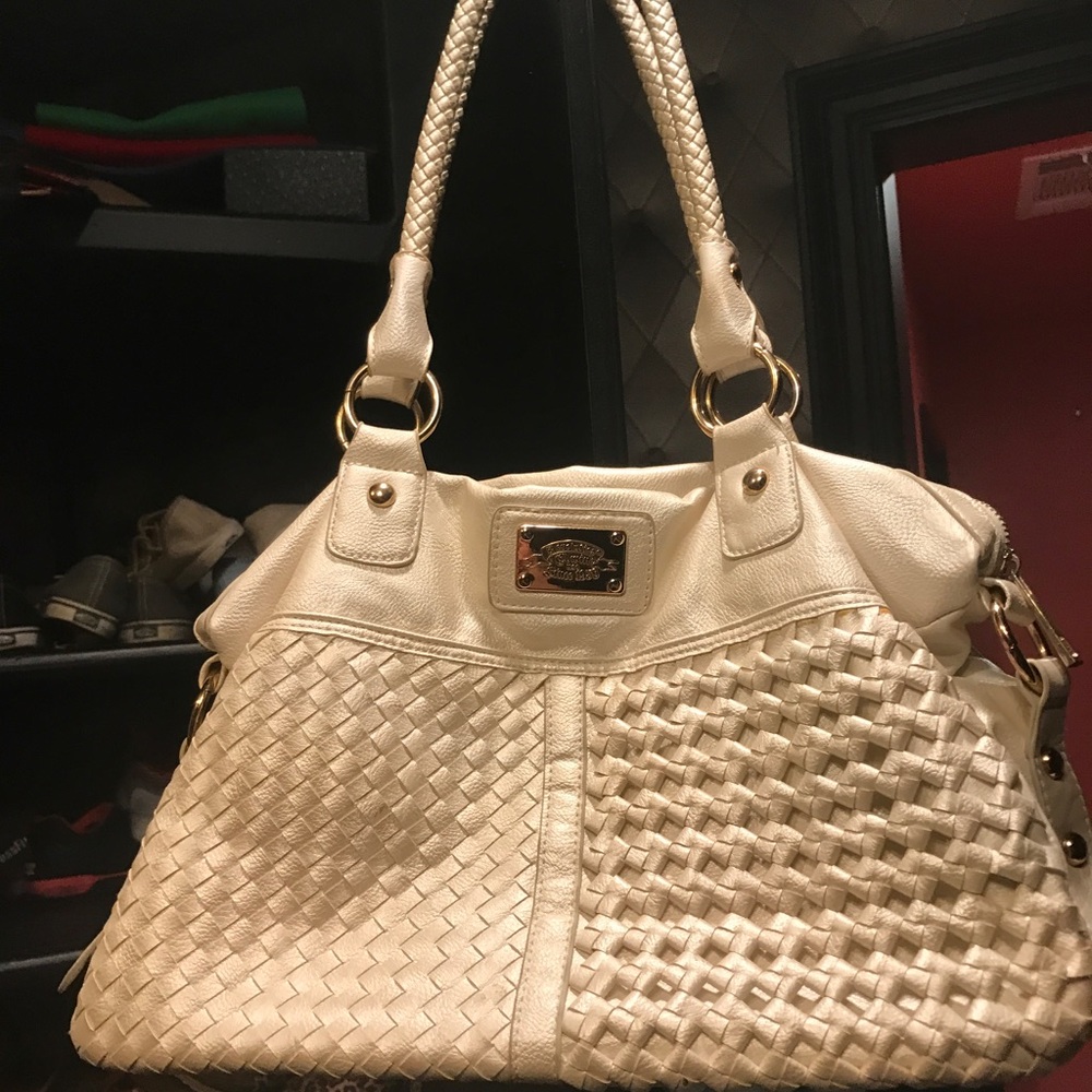 white purse
