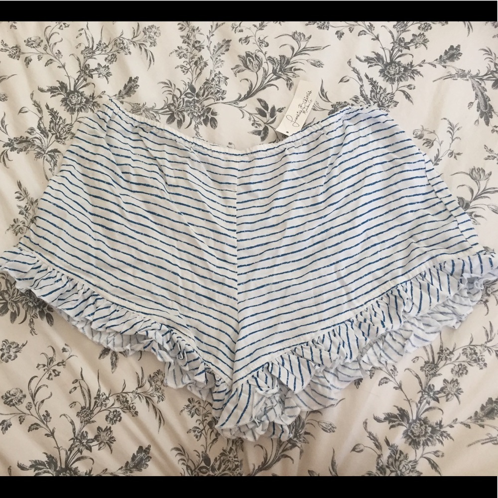 Flowy Ruffle Shorts