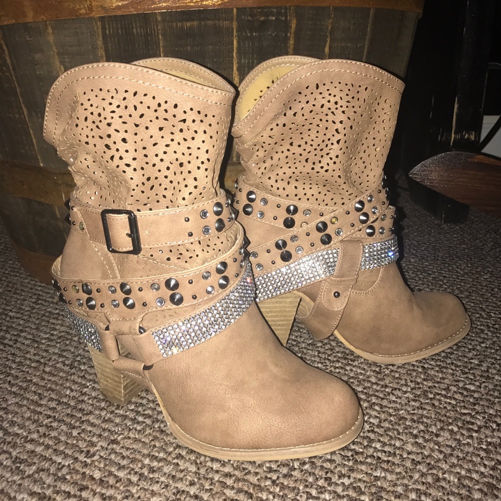 Buckle Not Rated Heeled Bling Boots 7 (WORN ONCE)