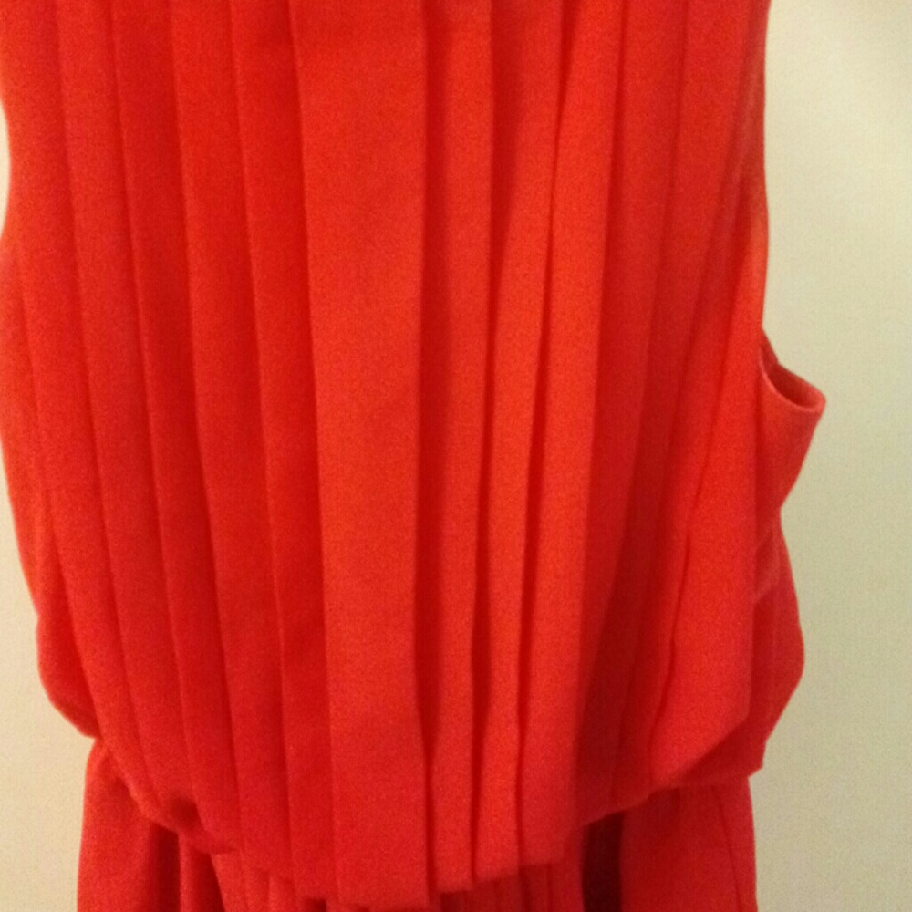Dress - Picture 5 of 7
