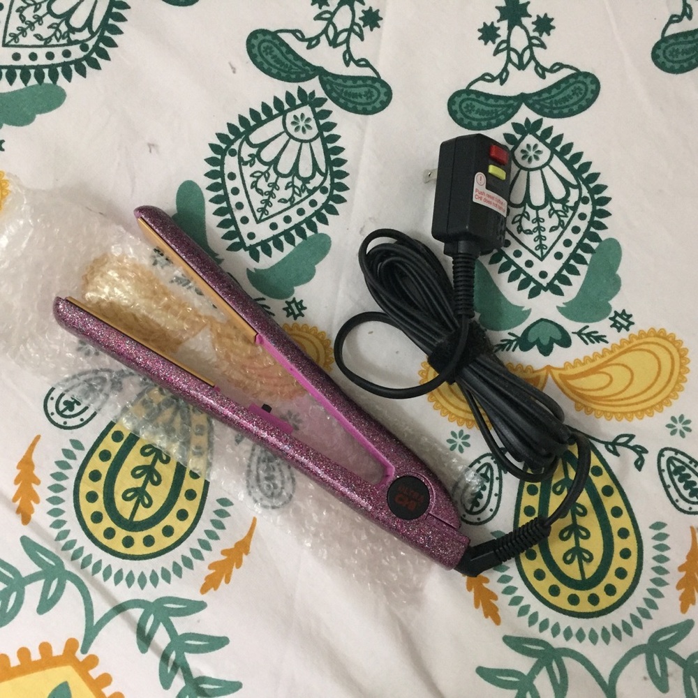CHI Ultra Sparking Pink Flat Iron 1" NEW!
