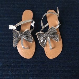 Leather Silver Bow Sandals- Sz 6