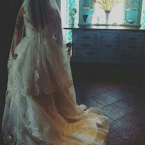 Wedding dress
