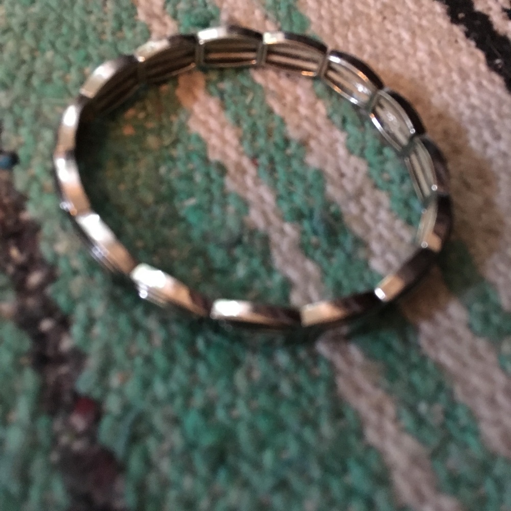 silver stretchy bracelet
