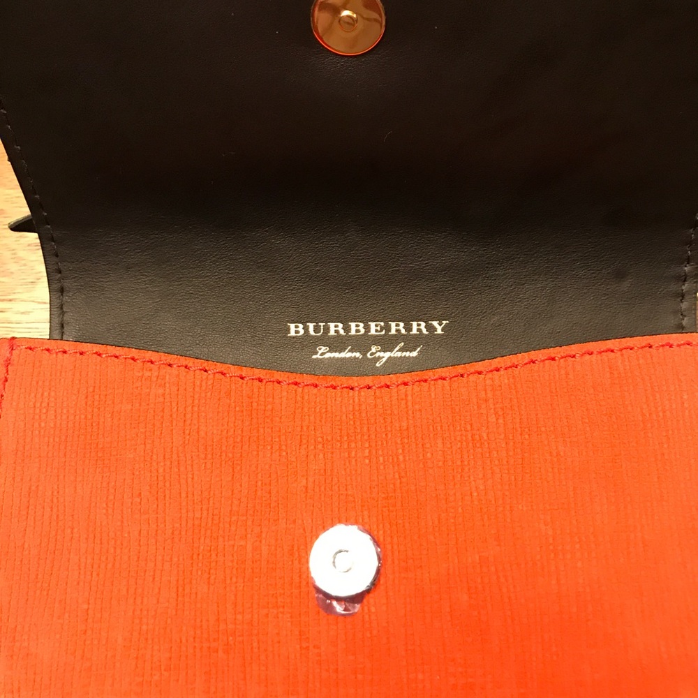 Burberry mini buckle cross body - Picture 3 of 8