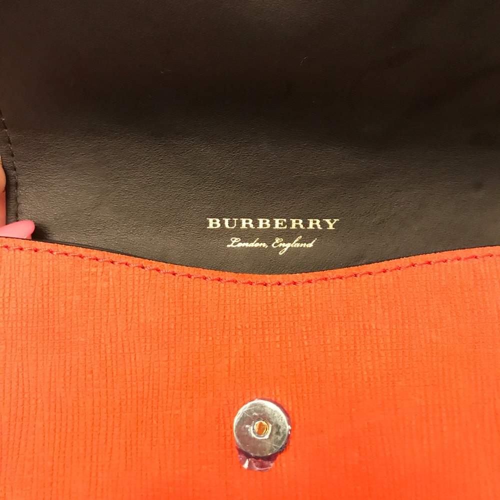 Burberry mini buckle cross body - Picture 7 of 8