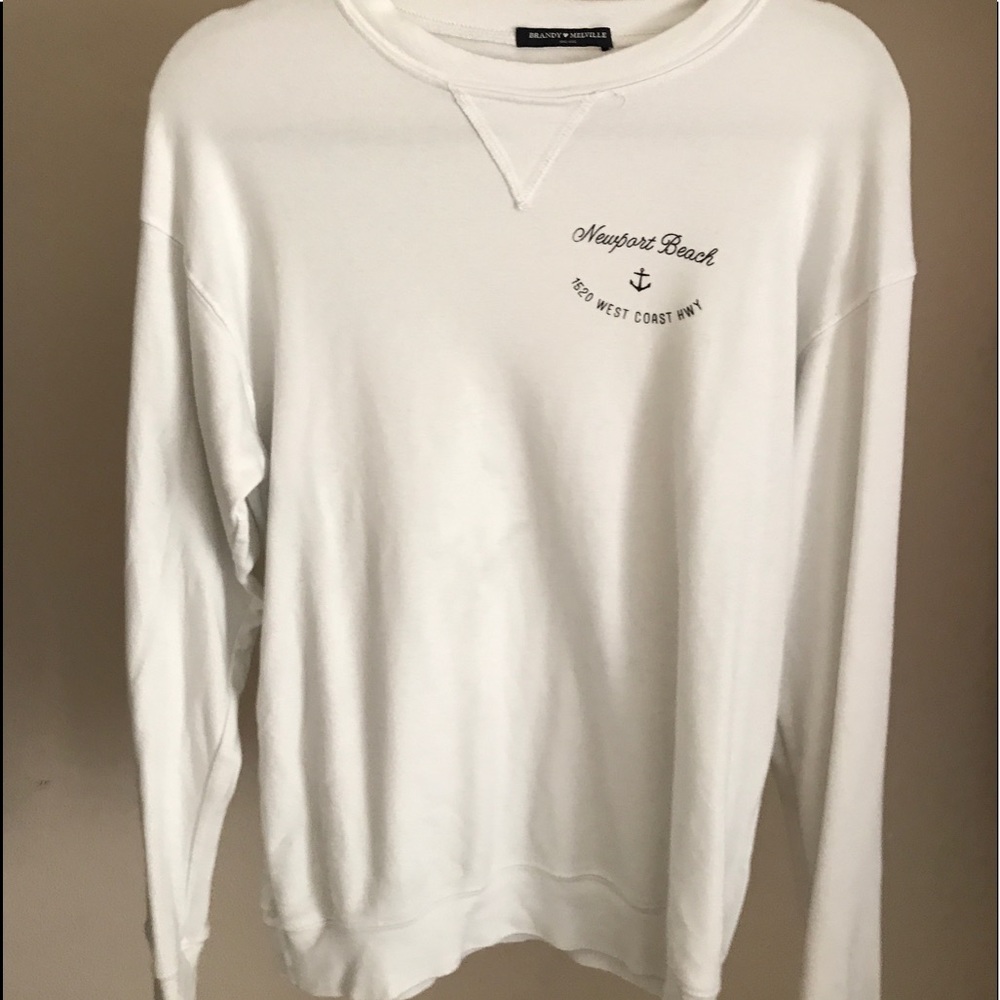 Brandy Melville crew neck pull over.