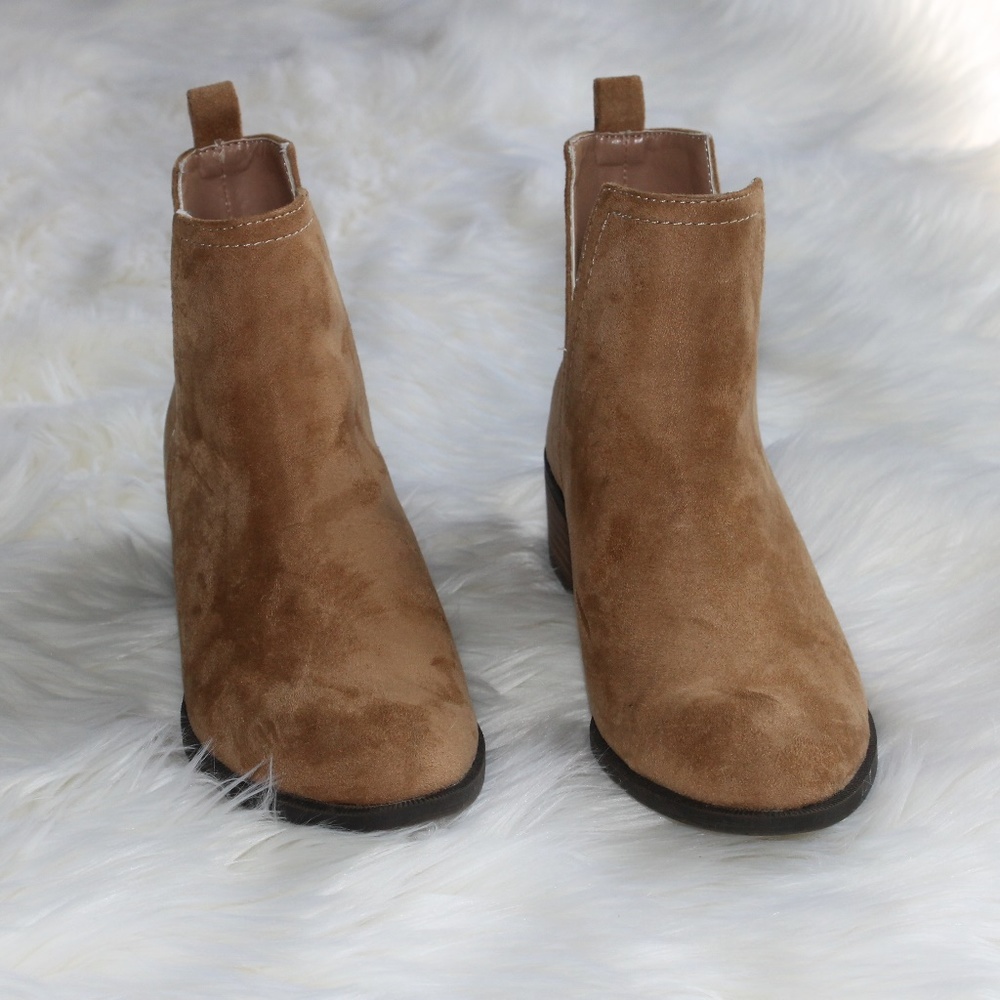 Cut out booties
