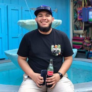 Meet your Posher, Eli