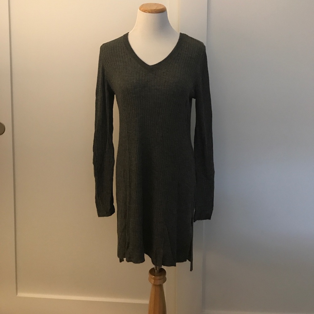 Pea in the pod maternity sweater