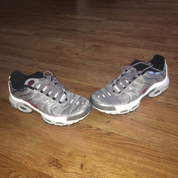 silver bullet air max plus