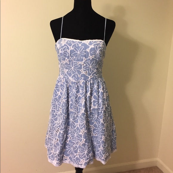 Lilly Pulitzer Bethany Chambray Dress - Picture 4 of 8