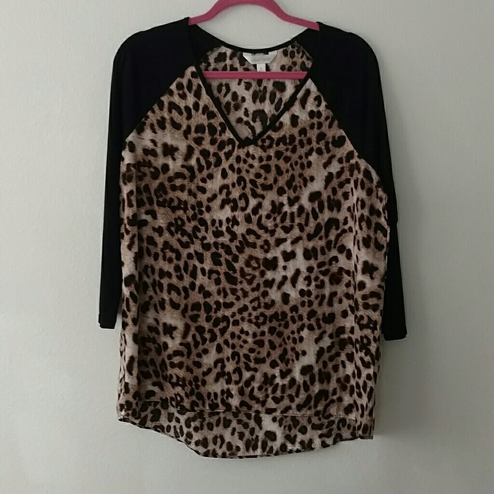Women's leopard print baseball tee