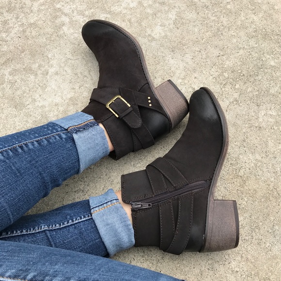 ❌SOLD - Sonoma Buckle Ankle Boots - Picture 3 of 5