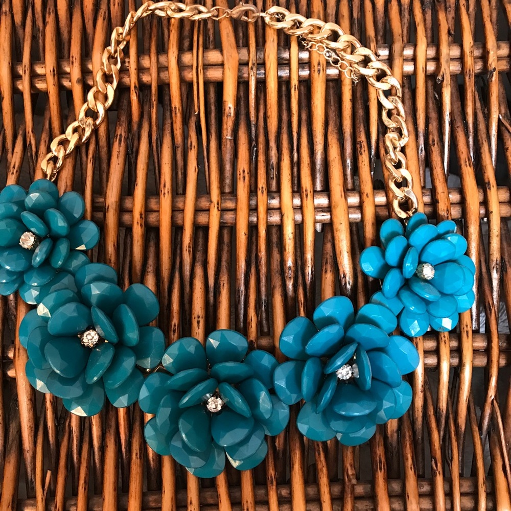 Flower necklace