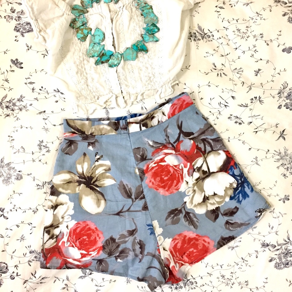 Ruby and Jenna Sm shorts floral print: L'atiste