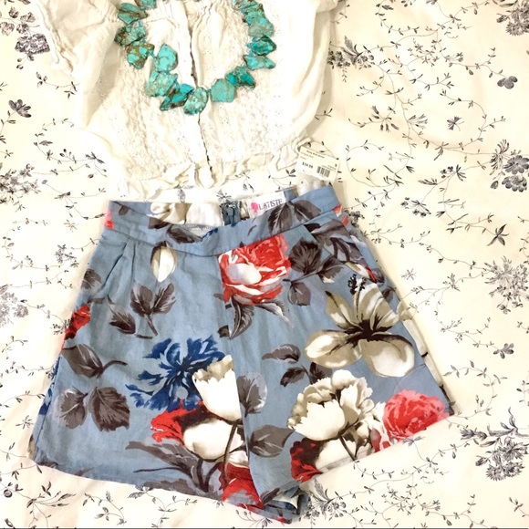 Ruby and Jenna Sm shorts floral print: L'atiste - Picture 2 of 7