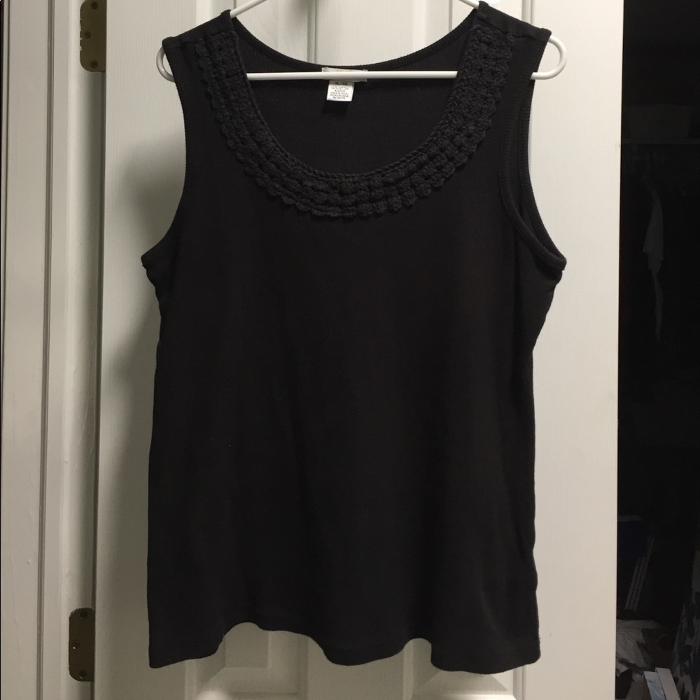 Crocheted Neckline Sleeveless Top