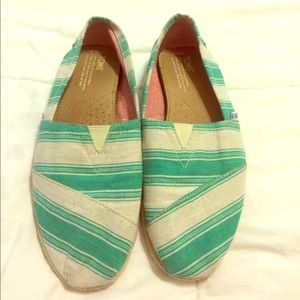 Toms Green and White Striped Shoes! Barely worn!