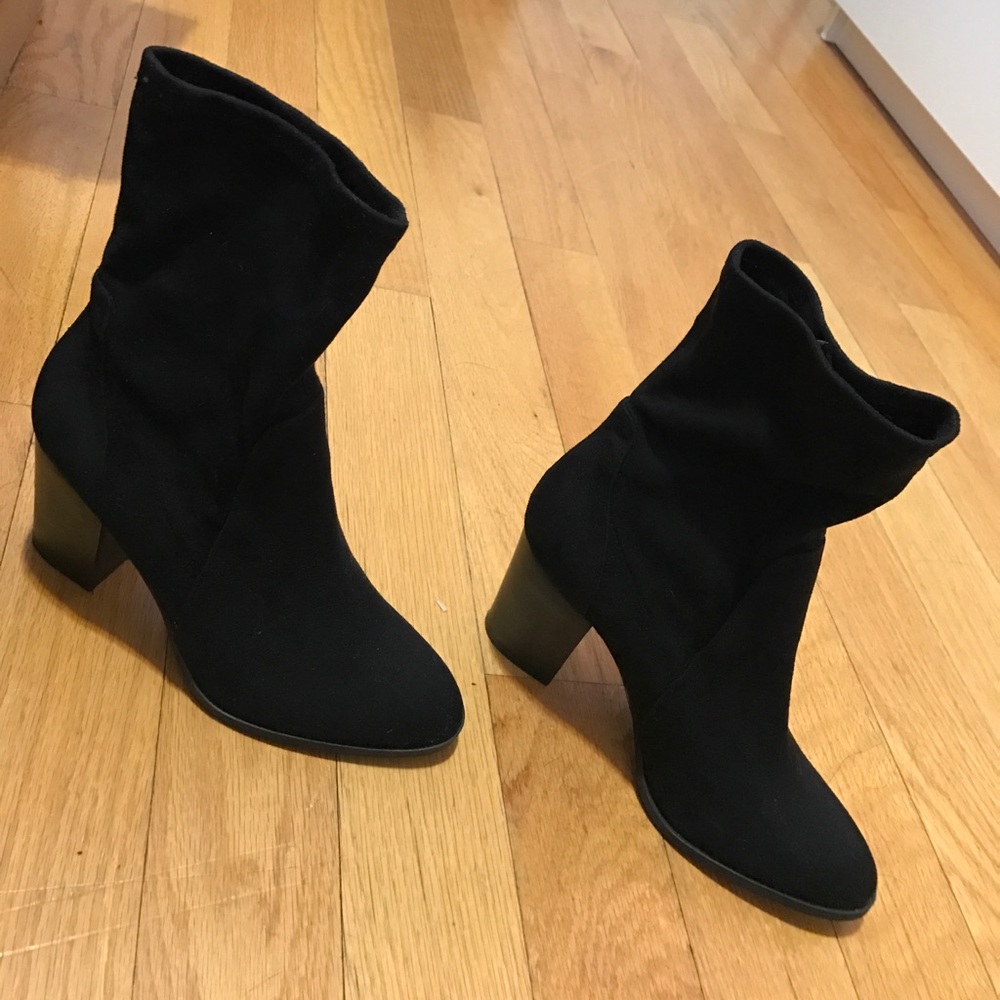 Cute black high boots