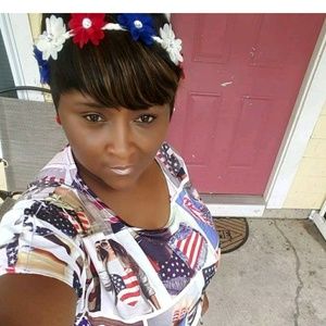 Meet your Posher, Connie