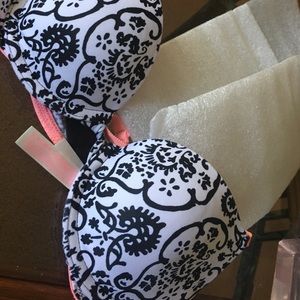 🔴SALE🔴PINK VICTORIA SECRET BRA