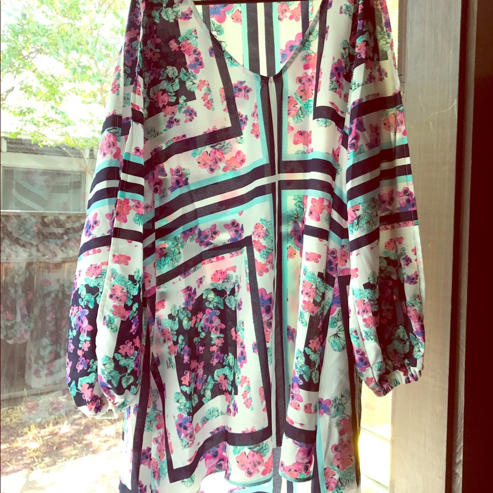 Adorable cold shoulder Mini floral dress