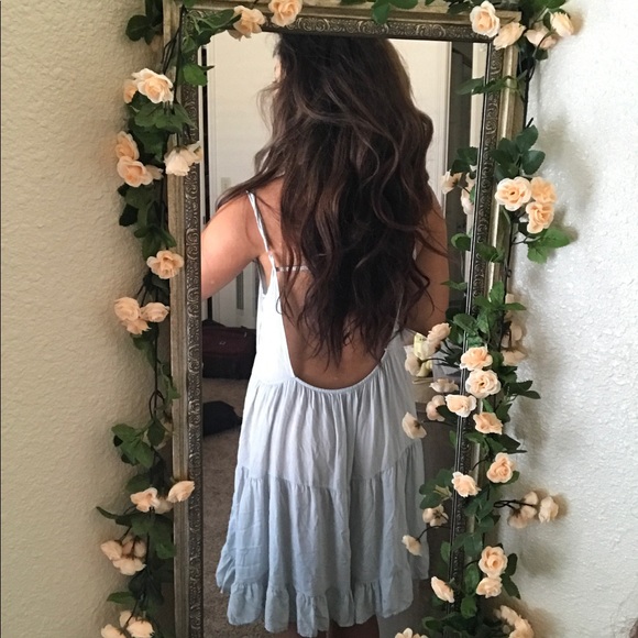 Flowy open back dress - Picture 2 of 4