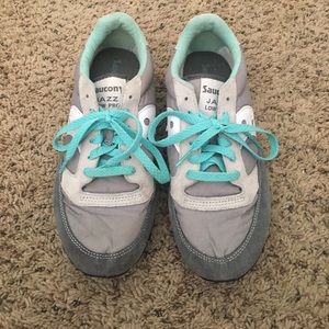 ✨ Saucony Jazz Low Pro Sneakers ✨