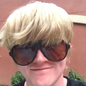 Meet your Posher, Connor