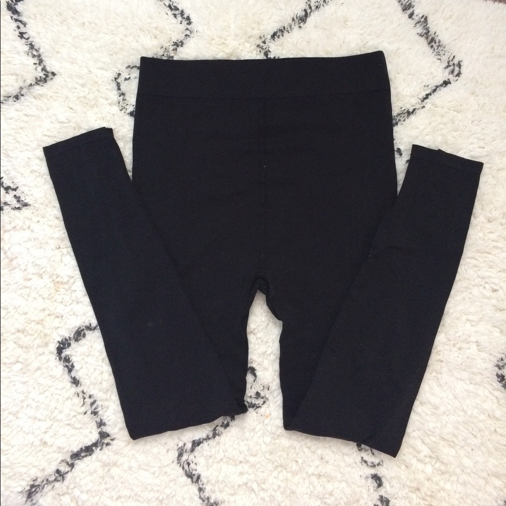 Black leggings