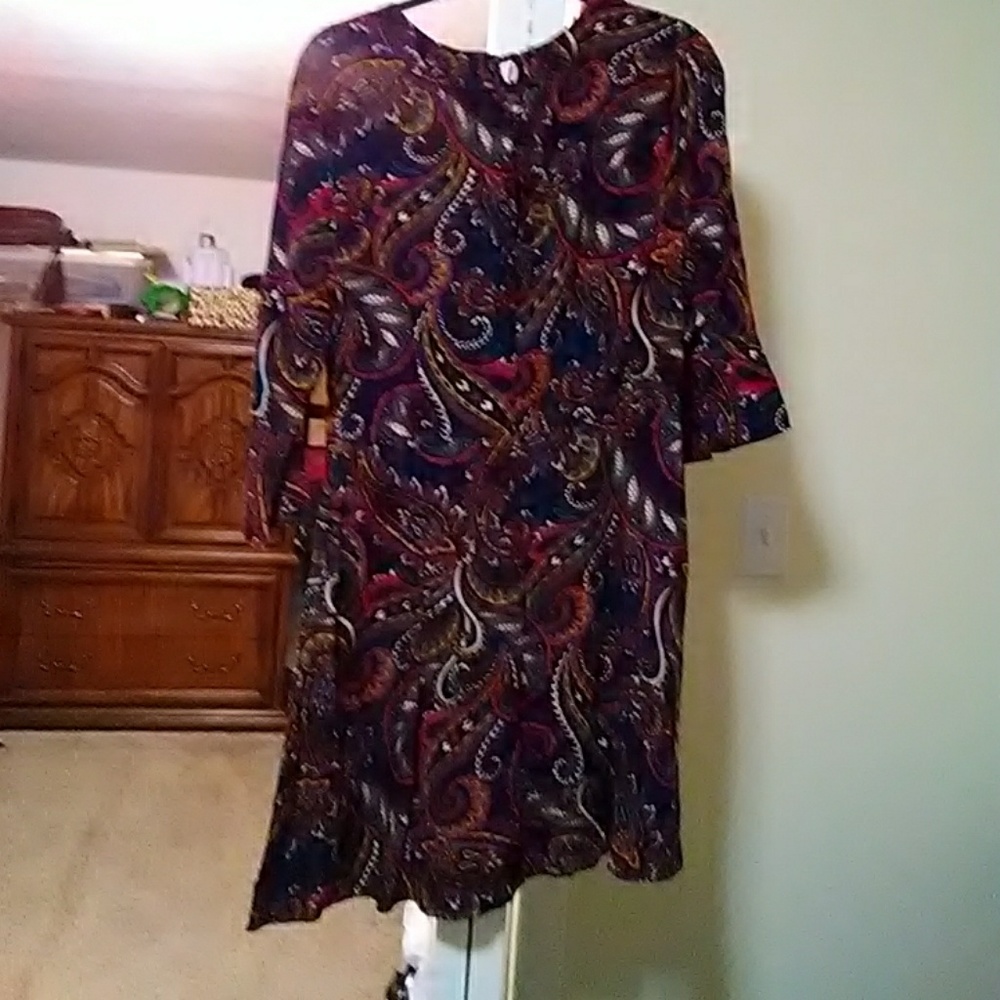Dress - Picture 2 of 2