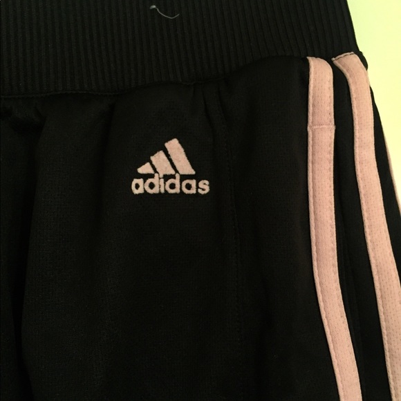 ADIDAS BLACK 3 STRIPES CROPPED CAPRI WORKOUT PANTS - Picture 3 of 8
