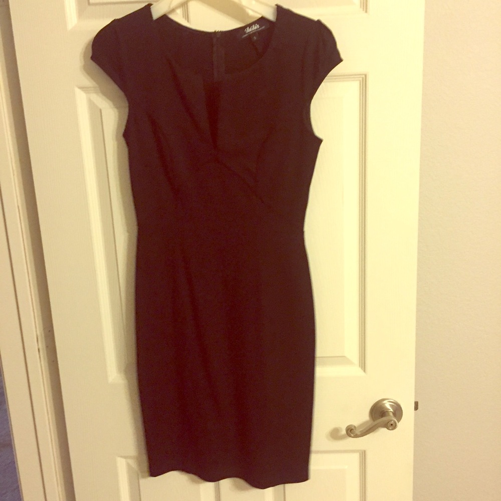 Lulu's exclusive top notch black midi dress