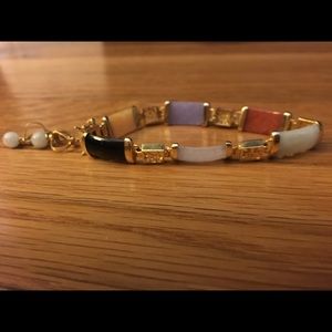 Asian jade style bracelet with clip on earrings