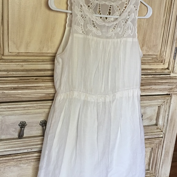 White dress - Picture 2 of 2