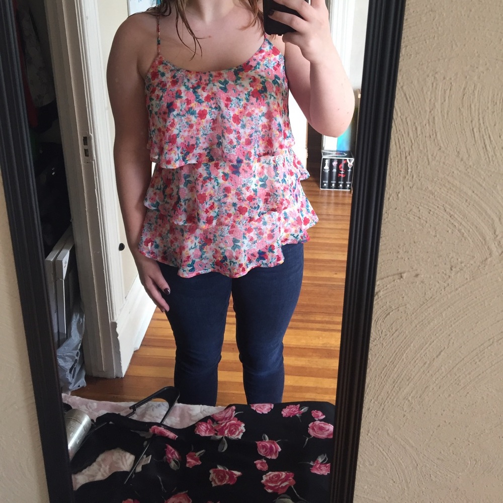 Floral Ruffle Top - Picture 5 of 5