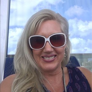 Meet your Posher, Debra