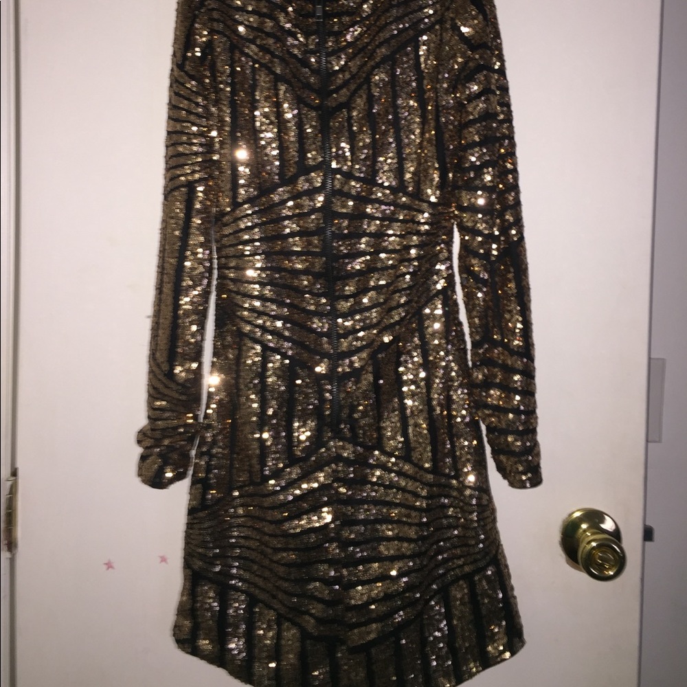 Dress - Picture 2 of 3