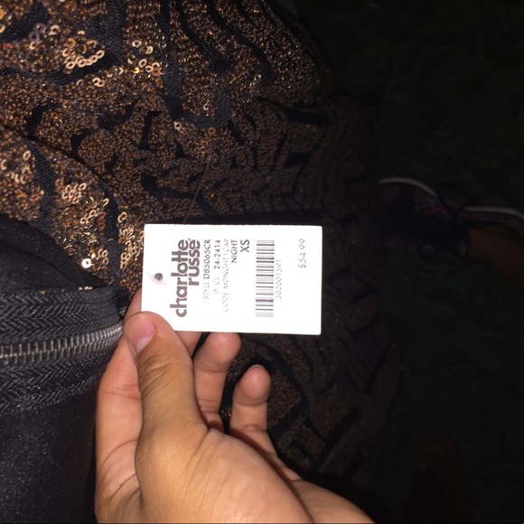 Dress - Picture 3 of 3