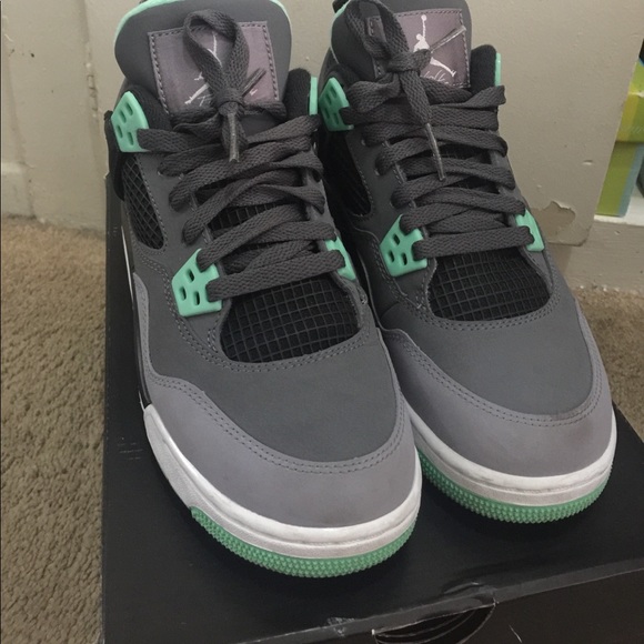 Retro 4 - Picture 1 of 3