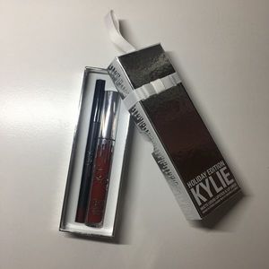 AUTHENTIC NEW IN BOX Kylie Cosmetics Lip Kit Merry