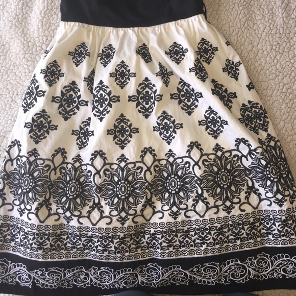 Strapless Embroidered Black & White Dress - Picture 3 of 4