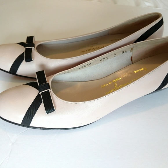 Vintage Ferragamo Pink Black Bow Ladies Shoes - Picture 6 of 6