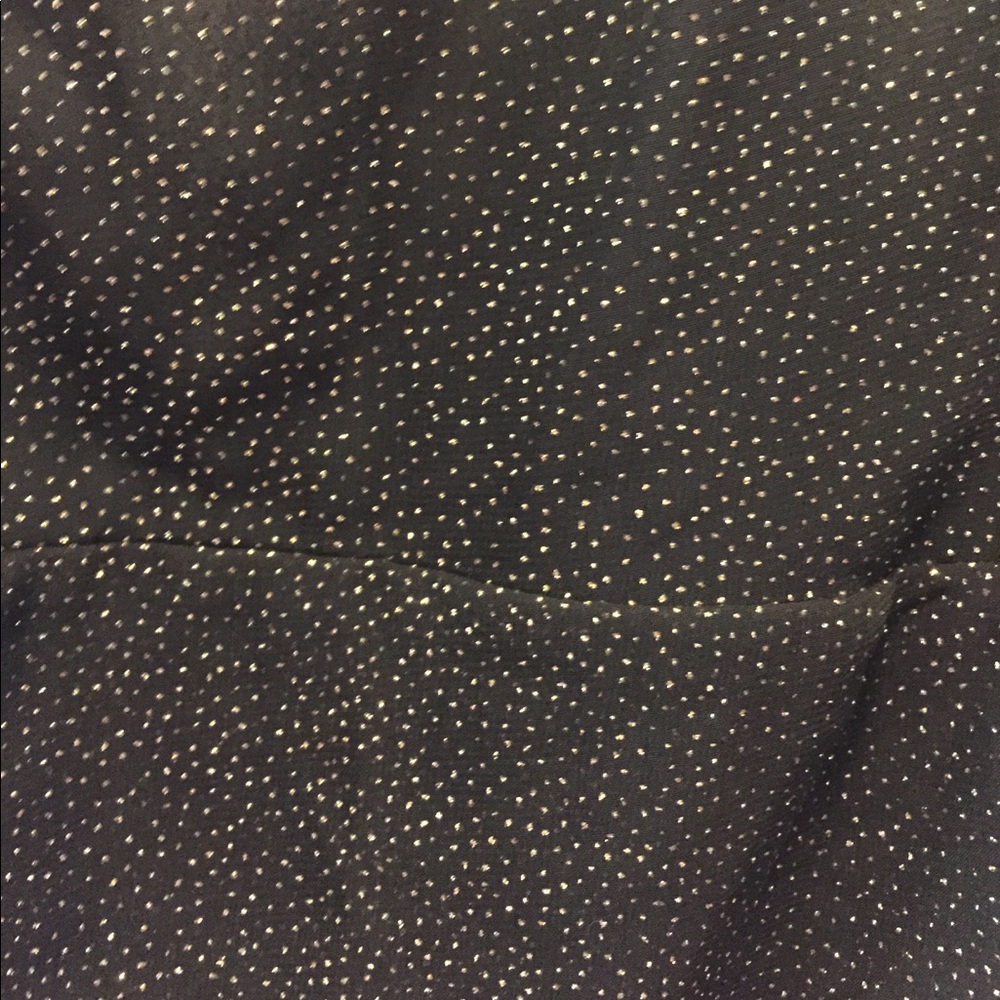 Pretty blouse! - Picture 2 of 2