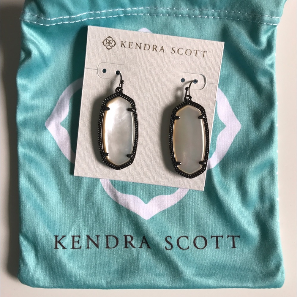Kendra Scott Elle Earrings