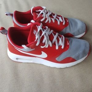 Nike Air Max Tavas