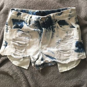 Forever 21 destroyed jean shorts